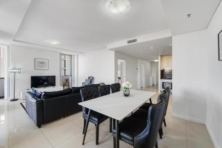 Skyport Retreat 3 Bed w 2 Parking Airport - 3