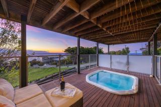 Martha's Maison Heated Spa & Unbeatable Bay Views - 5