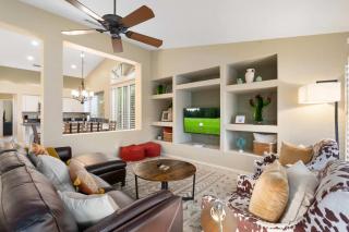 Relaxing Desert Ridge Home Pool & Putting Green - 7