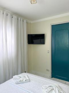 Hostel Castell Di Madre - 3