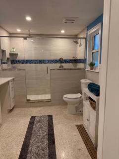 Waterfront Fishermans Paradise - 9