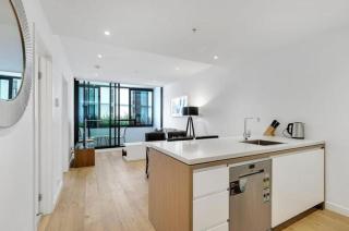 Fortitude Valley 1BRM with Skyline Views - 5