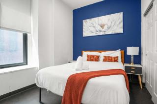 CozySuites Stunning in 1BR Downtown Pitts #11 - 8