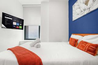 CozySuites Stunning in 1BR Downtown Pitts #11 - 7