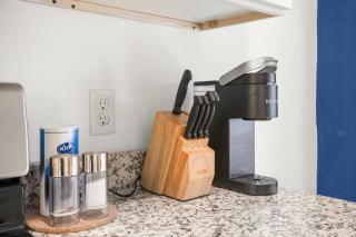 CozySuites Stunning in 1BR Downtown Pitts #11 - 1