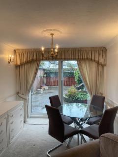 Stylish 3 Bed House Located in the Heart of Chigwell - 7