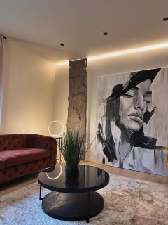 Private Patio and Parking KING BED Elegant Retreat - 0