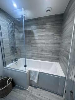 ROSEWOOD Gatwick - 7