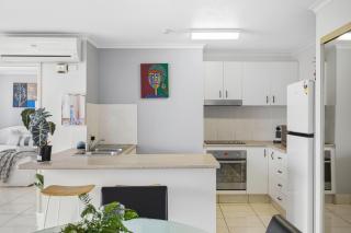 Beachside Apartment - 7