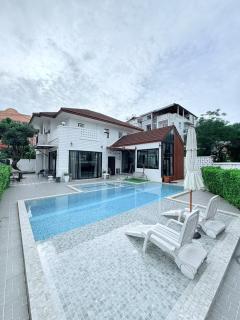 Guru Luxury Villas - 0