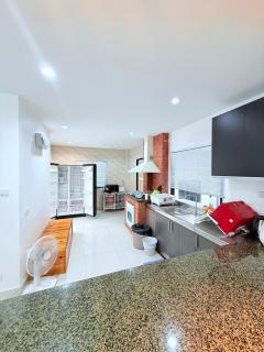 Guru Luxury Villas - 5