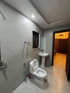 The DownTown Den 1BHK Deluxe Suite Bahria - 6