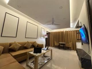 The DownTown Den 1BHK Deluxe Suite Bahria - 3