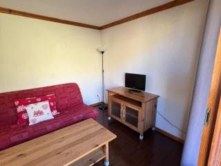 Appartement Montagne 4 Pers, Balcon et Piscine - FR-1-814-162 - 2