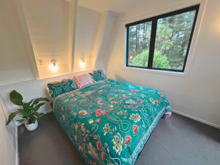 Hosts on the Coast Tranquil Views - 2