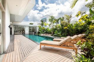 Chic 4br Villa, Canggu Hub, 800m To Beach Bliss - 8