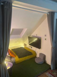 The Snug in a Quaint Bloomsbury Mews House - 9