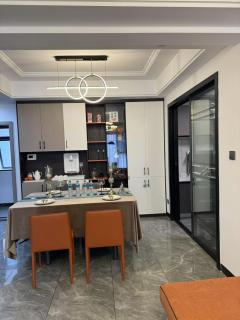 Xiaowo SmileNest Downtown Scenic Spot Ticket Service Close to Tianmen Mountain Scenic Area Ideal for Couples, Families and Group Bookings - 4