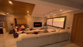 Villa Lumiere-Luxury Retreat with Private Spa and Garden - 3