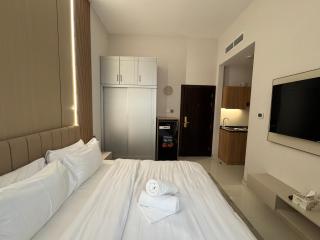 Signature Grand Studio Apartment - 9