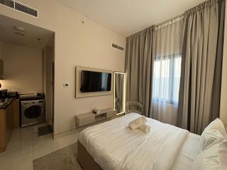Signature Grand Studio Apartment - 8