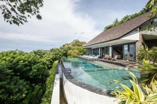 Elegant 6BR Clifftop Villa Near Bingin - 3