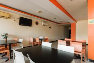 RedDoorz Plus @ Jalan Pemuda Jakarta - 6