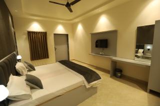 Nature Stay - A Luxury Farm - 5