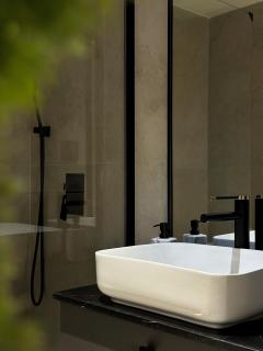 Private Parking KING BED Urban Nest - 2