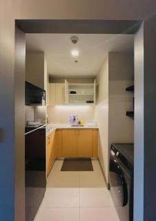 1 Bedroom Luxe in BGC with Balcony & Free Parking - 3