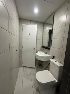 Urban Stay Vista Sentul FREE RIDE MOTORBIKE - 5