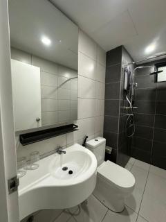 Urban Stay Vista Sentul FREE RIDE MOTORBIKE - 3