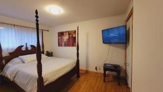 Riverside Home With a Rustic Charm - 9