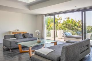 Spacious 5br Mansion 180 Ocean View - 1