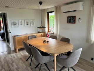 Cosy Holiday House Near Child Friendly Beach - 4