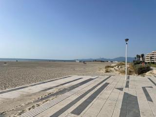 Charmant Studio Clévacances 2 étoiles - pour 2 personnes - VUE PLAGE, MER et CLIM - 3