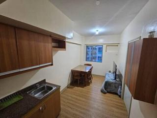 Netflix and Chill with swimming pool access - 8