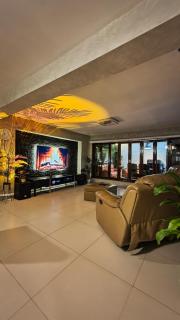 Makati Royale Luxury 4-Bedroom Home - 0