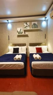 Makati Royale Luxury 4-Bedroom Home - 5