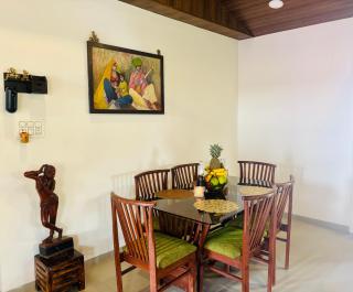 Elure Cafe and Stays - 8