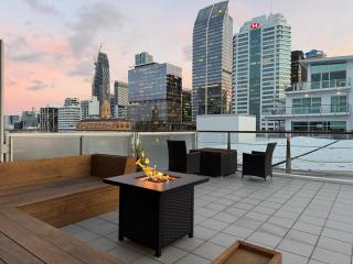 Location Location! Waterfront Studio - 8