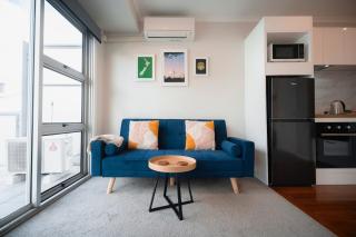 Location Location! Waterfront Studio - 7