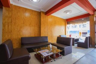 OYO 414 Hotel Om - 9