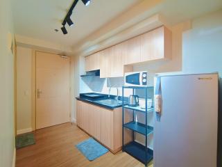 1203BT3 Solinea Resort Condo Unit Queen Bed Ayala Center - 6