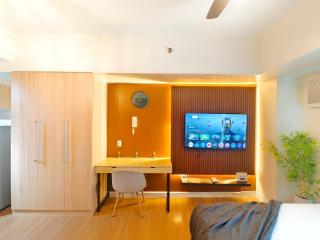 1203BT3 Solinea Resort Condo Unit Queen Bed Ayala Center - 3