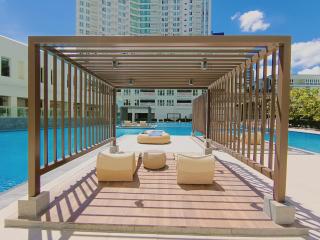 1203BT3 Solinea Resort Condo Unit Queen Bed Ayala Center - 1