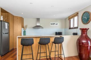 A Seventh Summer - 5 21-25 Fletcher Street - 9