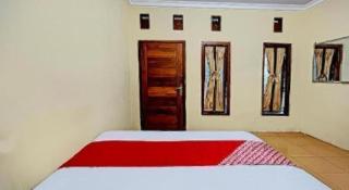 OYO 93422 Villa Tirto - 7