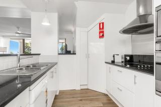 The Palms 4 - 54 Lawson Street - 5