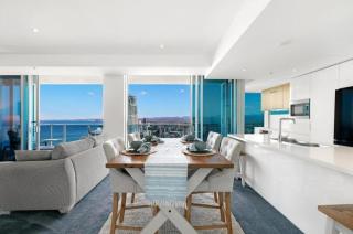 Skyview on Surfers - 3 BDR Level 52 Sub-Penthouse - 3